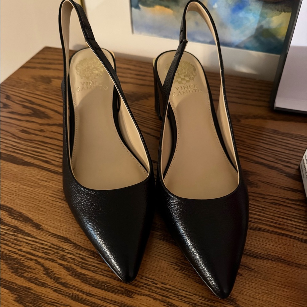 Vince Camuto “Hamden” Black sling back Heels NIB 8.5M